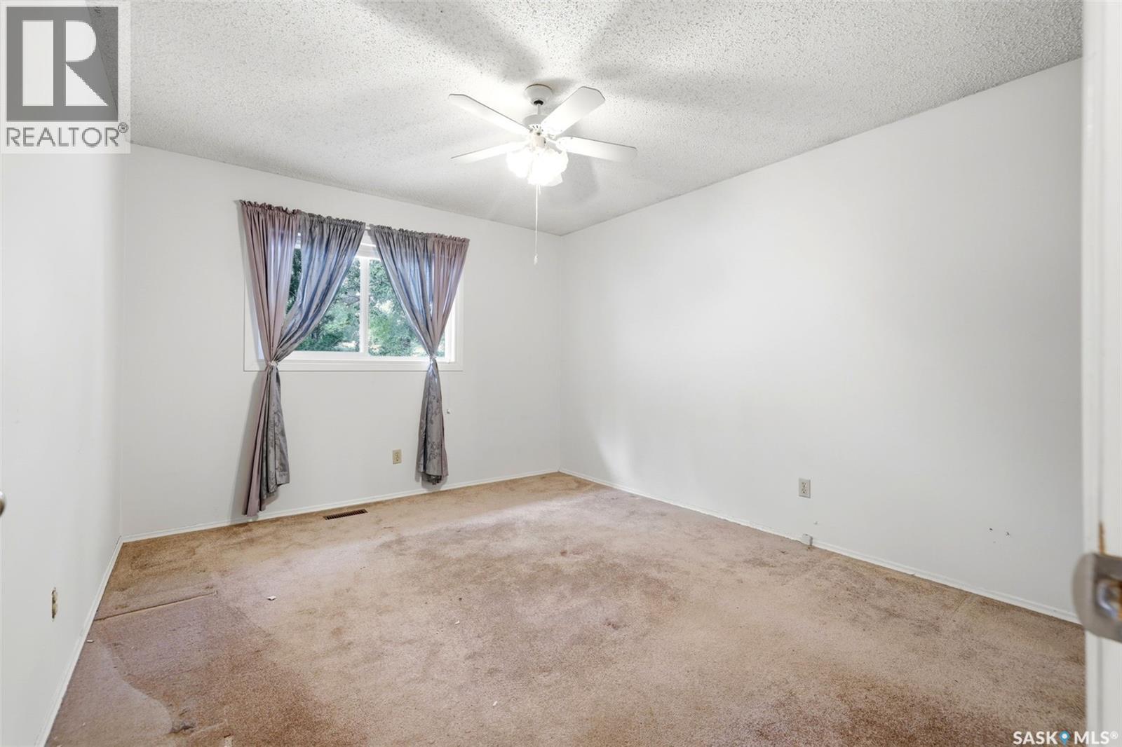 87 Vernon Crescent, Regina, Saskatchewan  S4R 7S8 - Photo 11 - SK048358