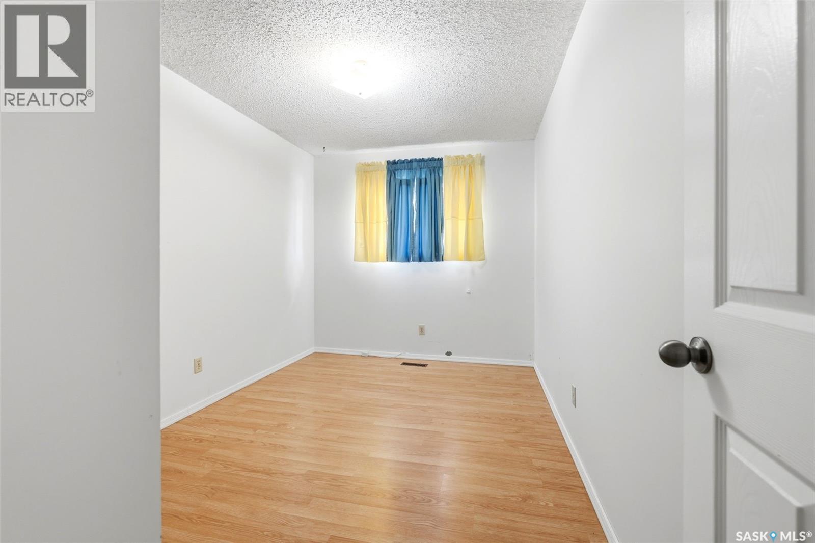 87 Vernon Crescent, Regina, Saskatchewan  S4R 7S8 - Photo 14 - SK048358