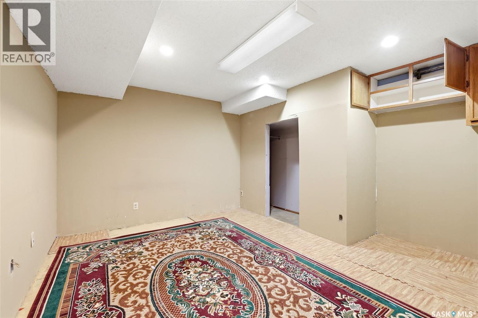 87 Vernon Crescent, Regina, Saskatchewan  S4R 7S8 - Photo 21 - SK048358