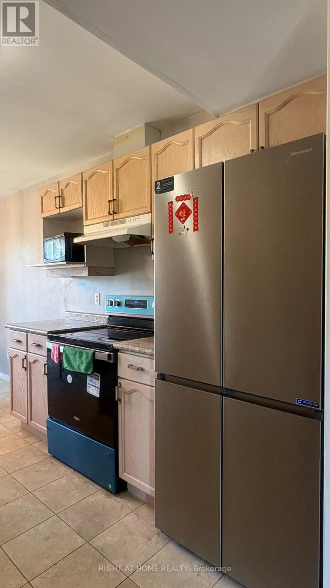 271 Fleming Drive, London East, Ontario  N5V 4Y8 - Photo 4 - X13771720