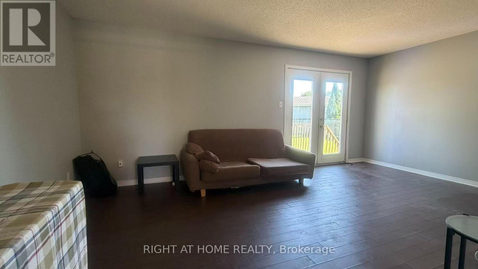 271 Fleming Drive, London East, Ontario  N5V 4Y8 - Photo 5 - X13771720