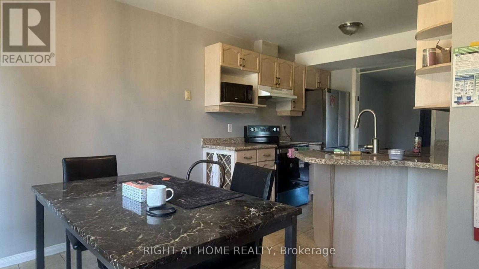 271 Fleming Drive, London East, Ontario  N5V 4Y8 - Photo 2 - X13771720