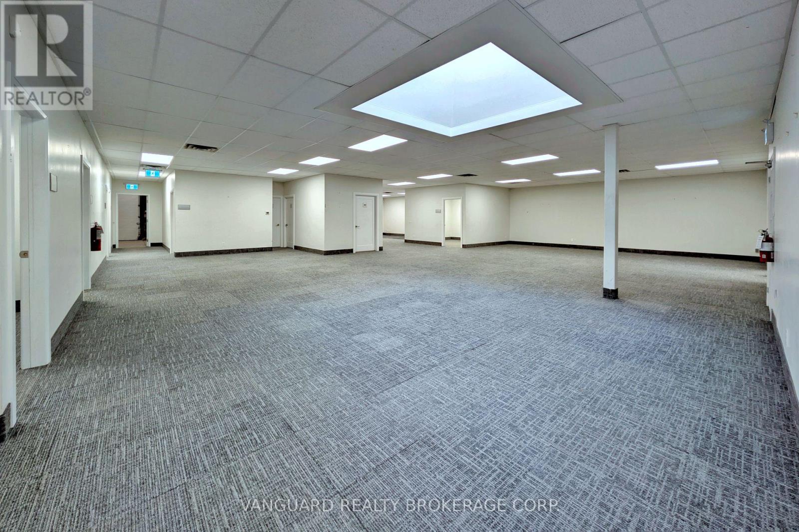 5155 Spectrum Way, Mississauga, Ontario  L4W 5A5 - Photo 7 - W12571380