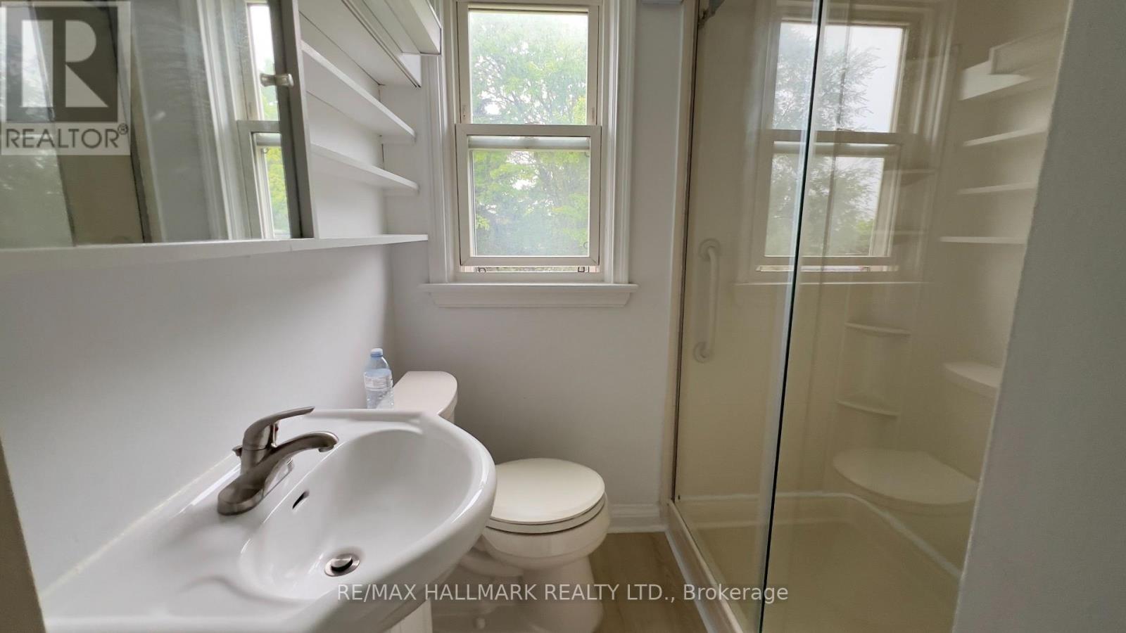 10 Adele Avenue, Toronto, Ontario  M3L 1J1 - Photo 10 - W13731144
