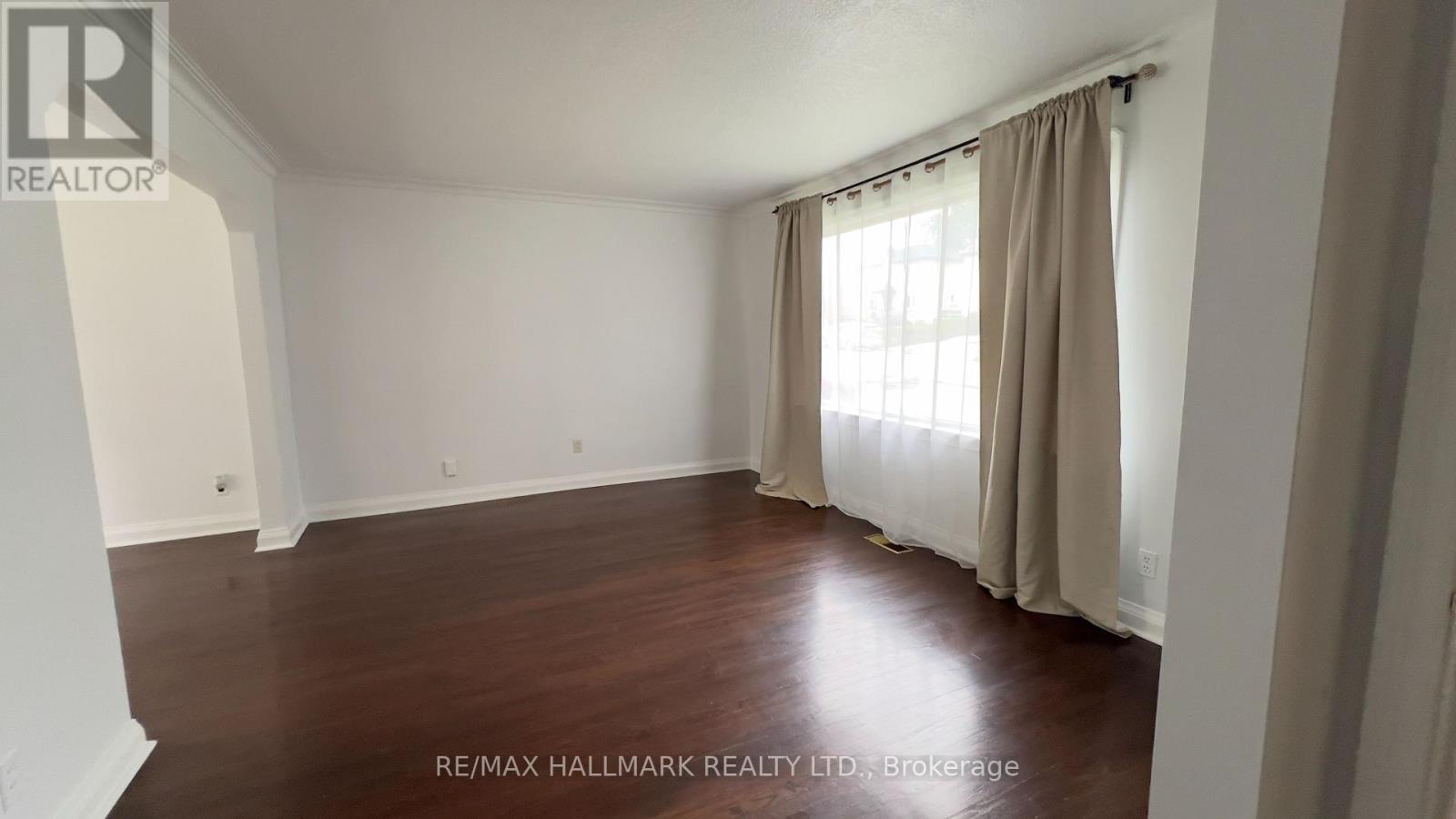 10 Adele Avenue, Toronto, Ontario  M3L 1J1 - Photo 7 - W13731144