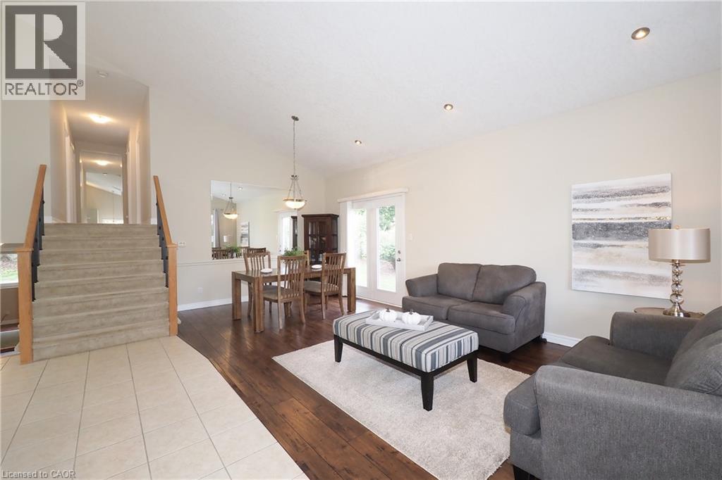 559 Springwater Drive, Waterloo, Ontario  N2V 2K6 - Photo 7 - 40859976
