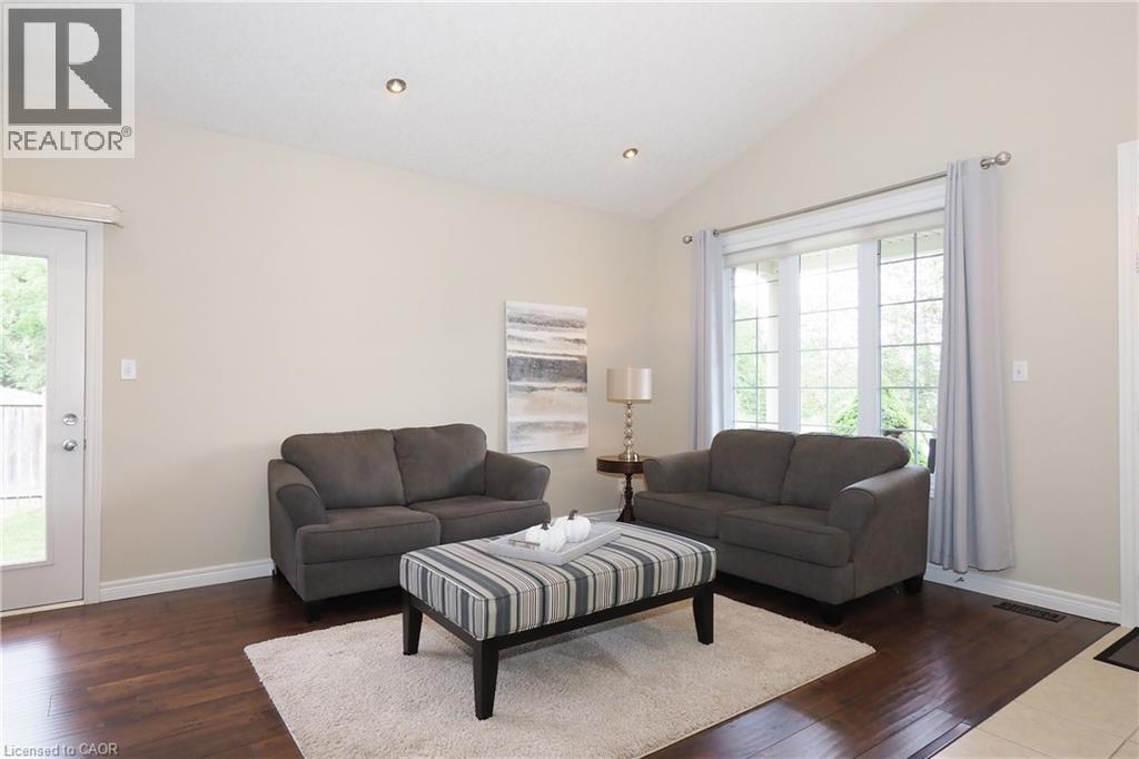 559 Springwater Drive, Waterloo, Ontario  N2V 2K6 - Photo 9 - 40859976