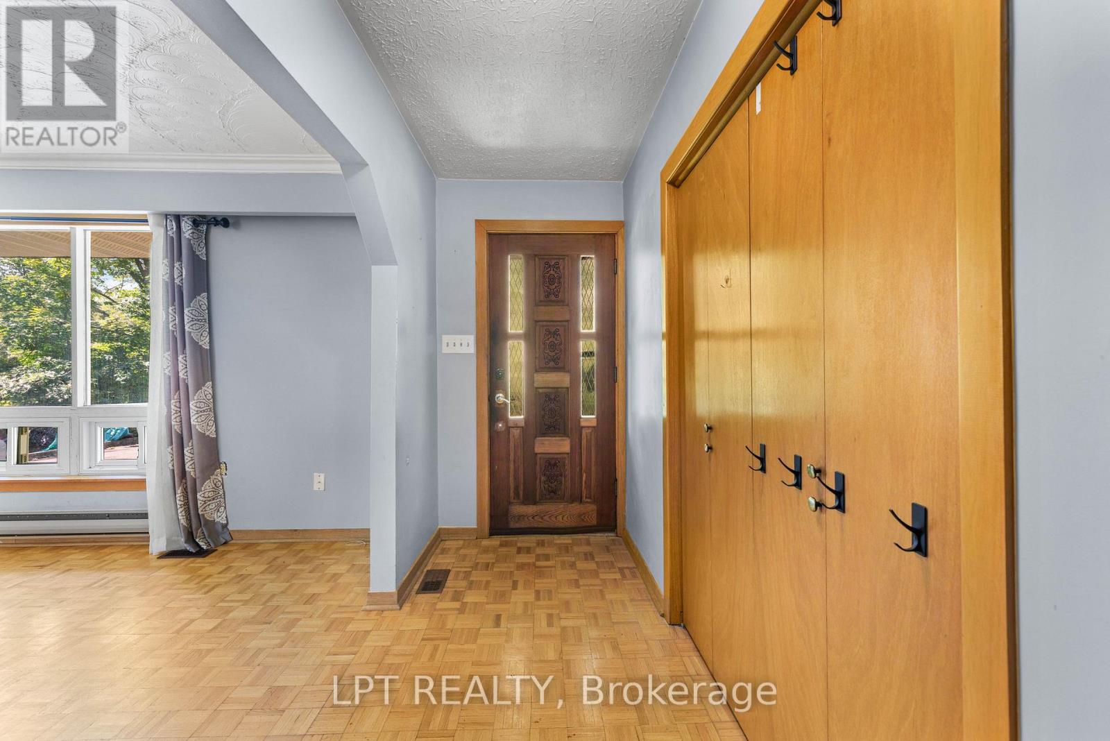 61 Edith Street, Georgina, Ontario  L0E 1L0 - Photo 9 - N13764594