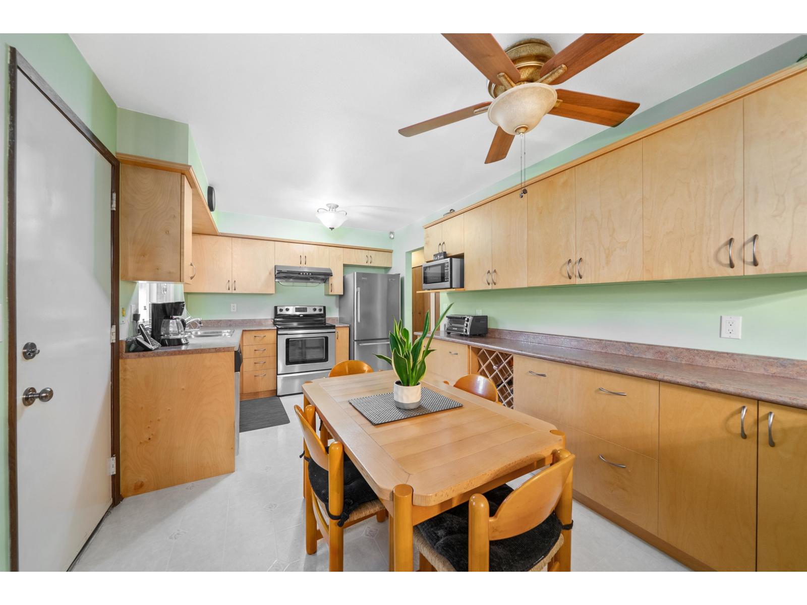 14974 92a Avenue, Surrey, British Columbia  V3R 7A5 - Photo 8 - R3164812