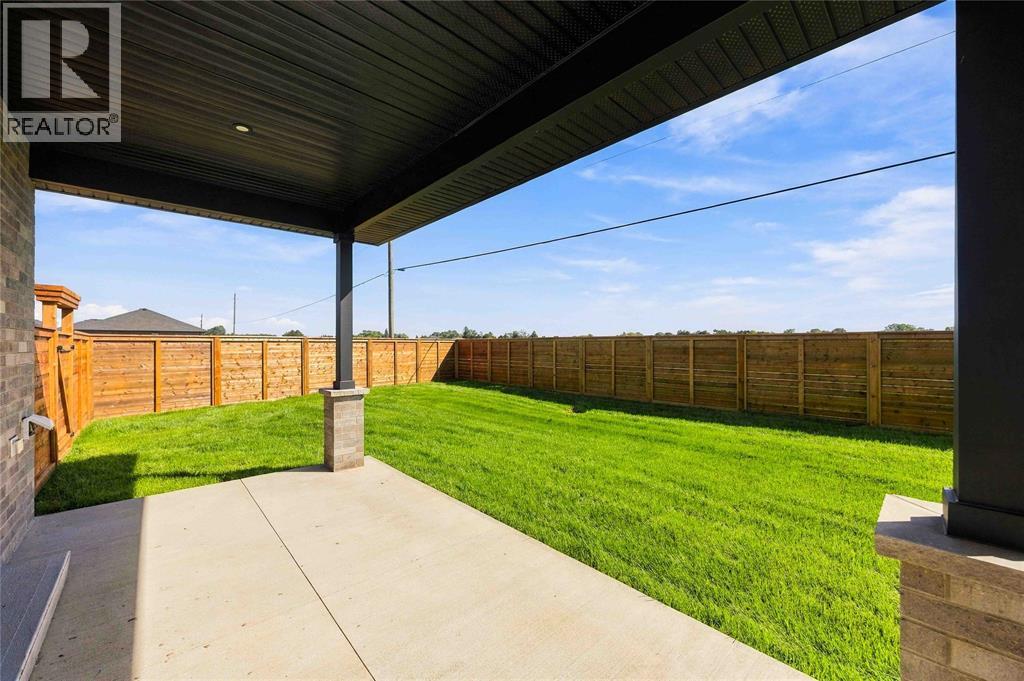 6747 Griffin Drive, Plympton-Wyoming, Ontario  N0N 1E0 - Photo 46 - 26009058