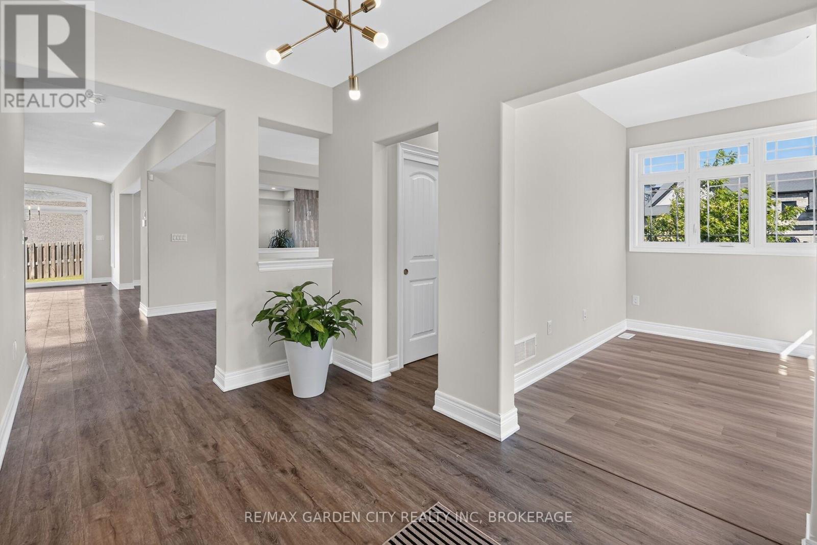 57 Bergenstein Cres Crescent, Pelham, Ontario  L0S 0A1 - Photo 6 - X13778934