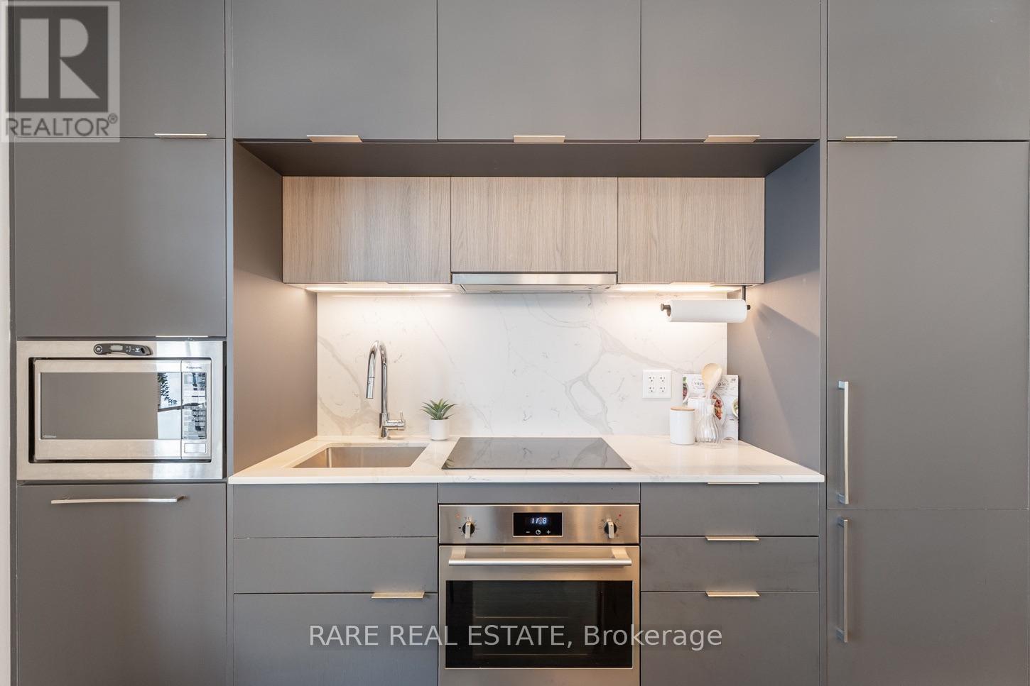 410 - 185 Alberta Avenue, Toronto, Ontario  M6C 0A5 - Photo 4 - C13778810