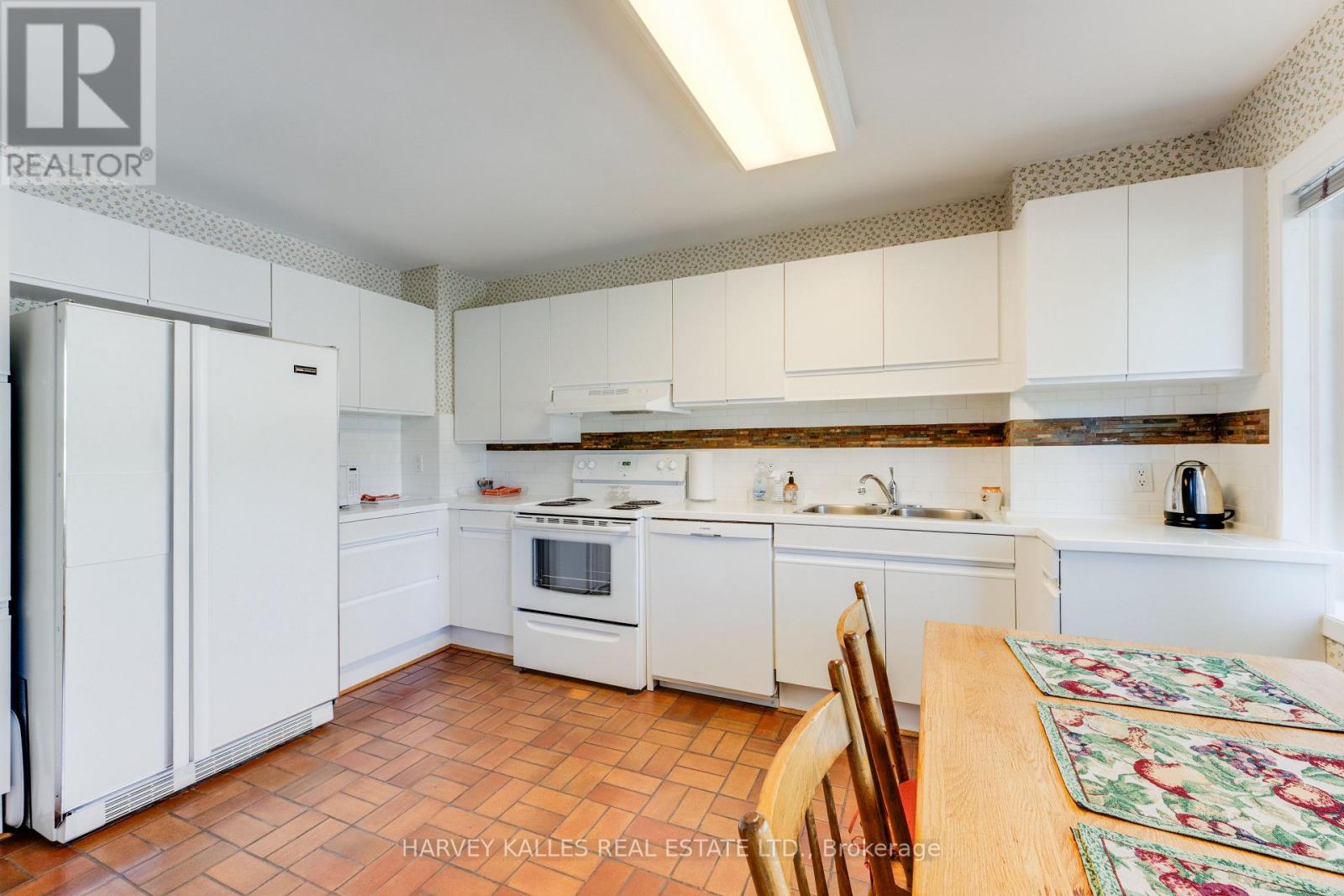 45 Melgund Road, Toronto, Ontario  M5R 2A1 - Photo 18 - C13778878