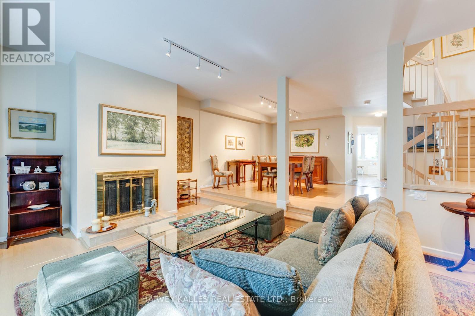 45 Melgund Road, Toronto, Ontario  M5R 2A1 - Photo 4 - C13778878