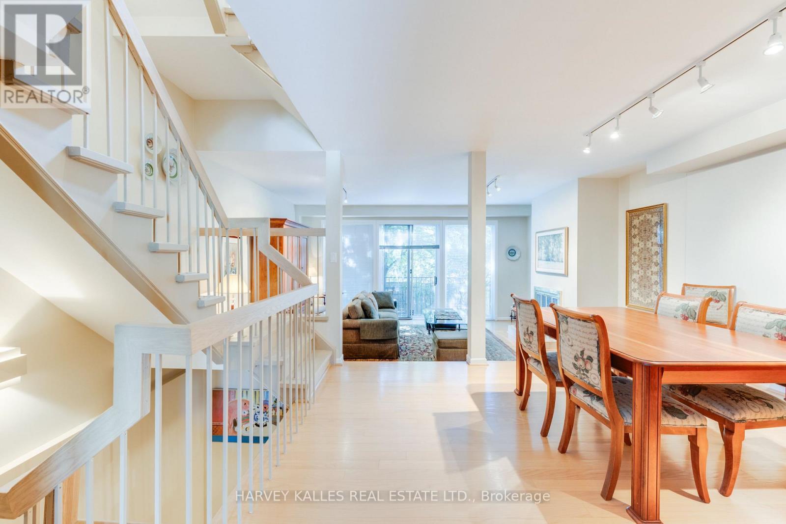 45 Melgund Road, Toronto, Ontario  M5R 2A1 - Photo 9 - C13778878