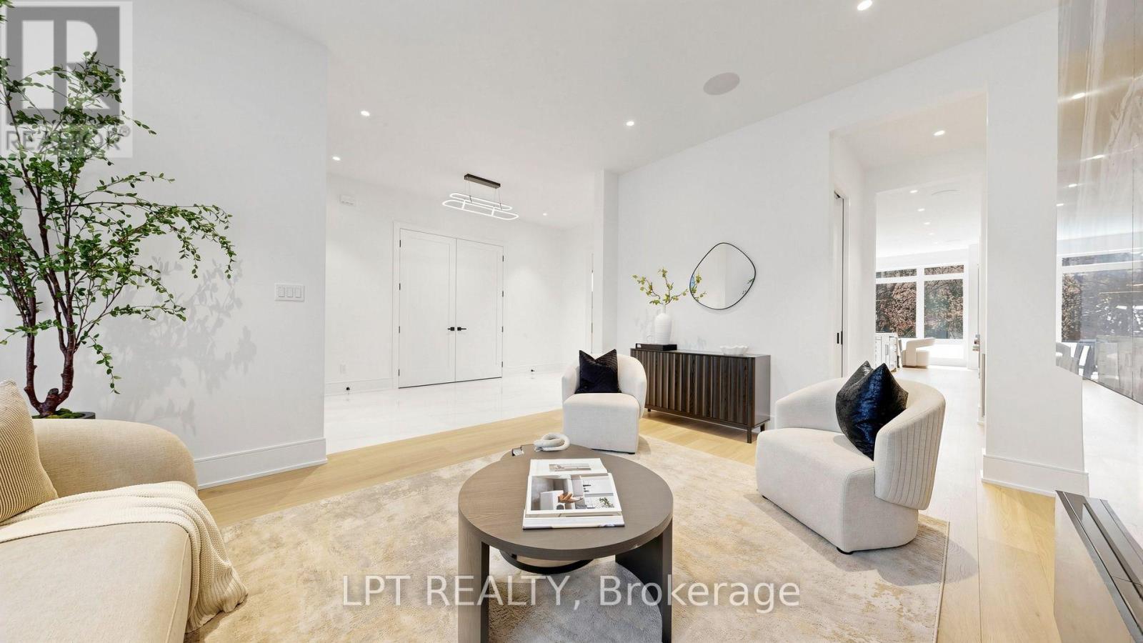 431 Heath Street E, Toronto, Ontario  M4G 1B6 - Photo 6 - C13778884