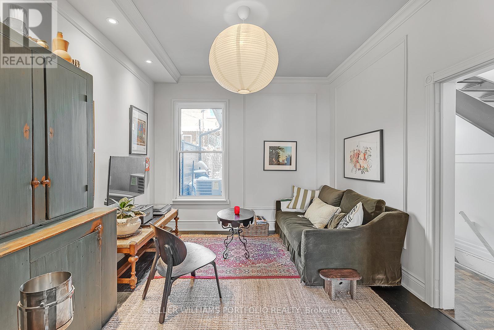 147 Claremont Street, Toronto, Ontario  M6J 2M7 - Photo 11 - C13778970