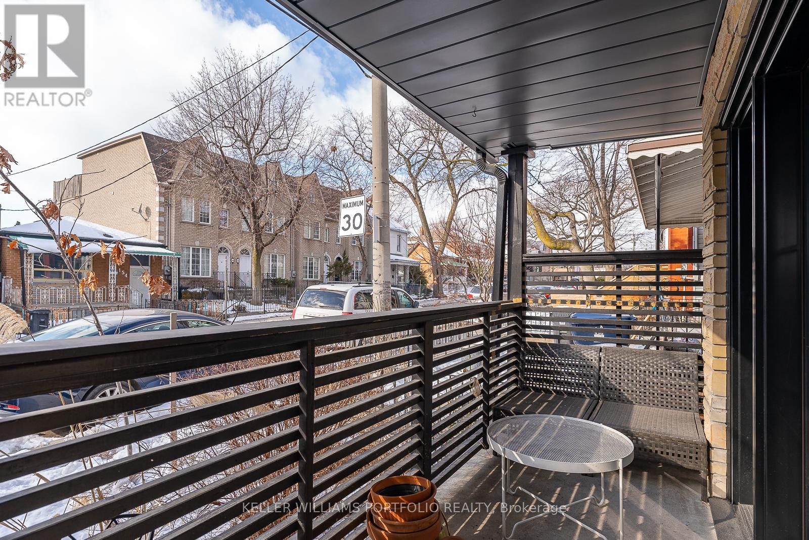 147 Claremont Street, Toronto, Ontario  M6J 2M7 - Photo 4 - C13778970