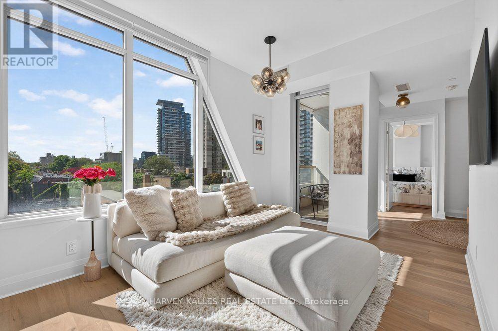 510 - 151 Avenue Road, Toronto, Ontario  M5R 0B8 - Photo 1 - C13778976