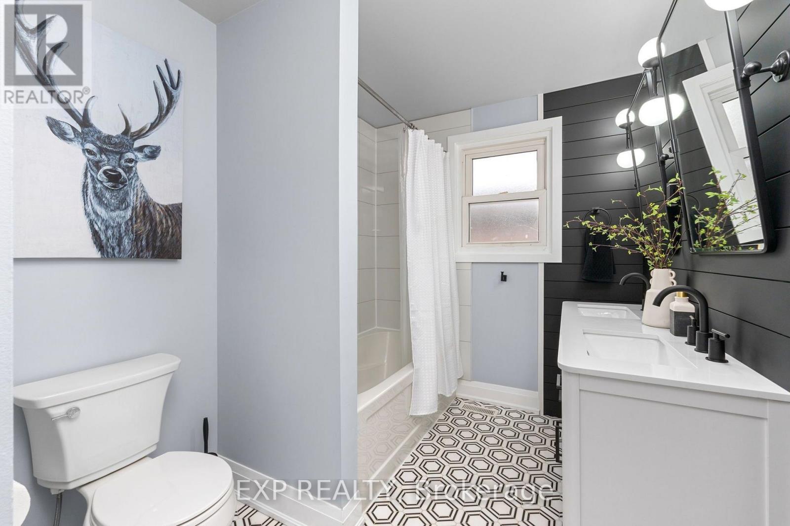 1439 Parkham Crescent, Pickering, Ontario L1W 1B7 - Photo 11 - E13778818