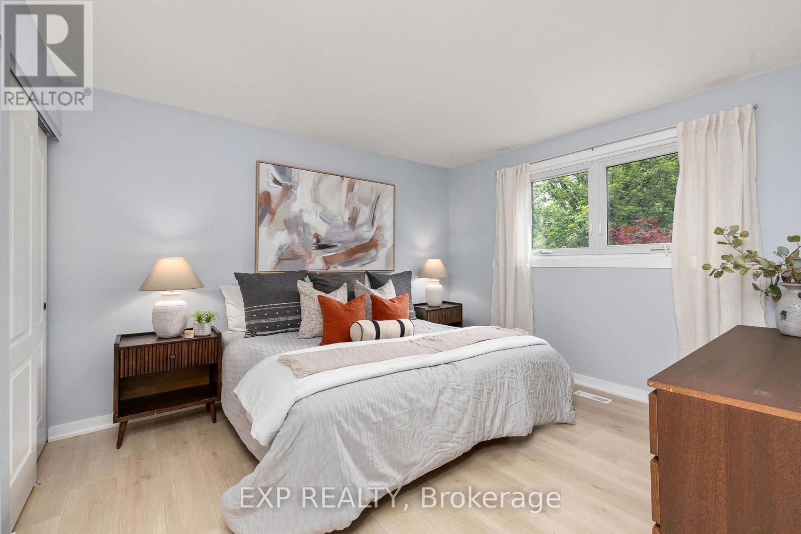 1439 Parkham Crescent, Pickering, Ontario L1W 1B7 - Photo 13 - E13778818