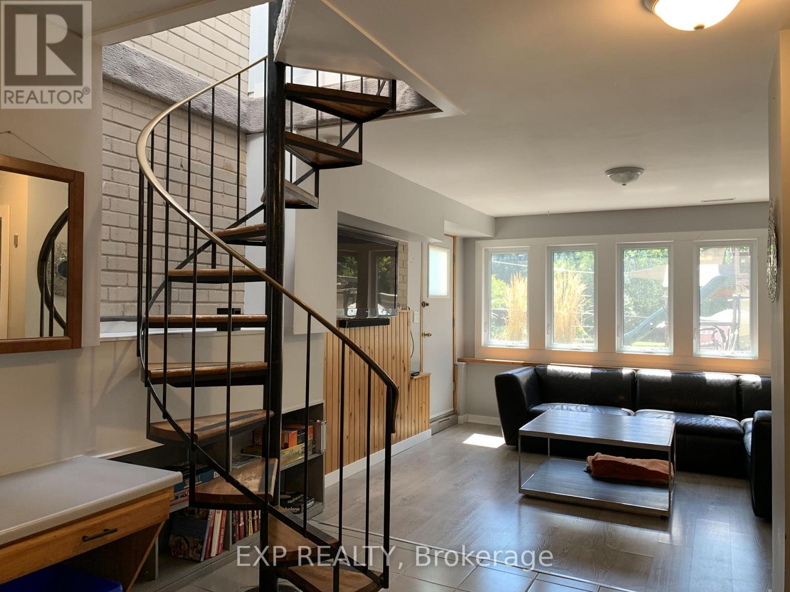 1439 Parkham Crescent, Pickering, Ontario L1W 1B7 - Photo 28 - E13778818