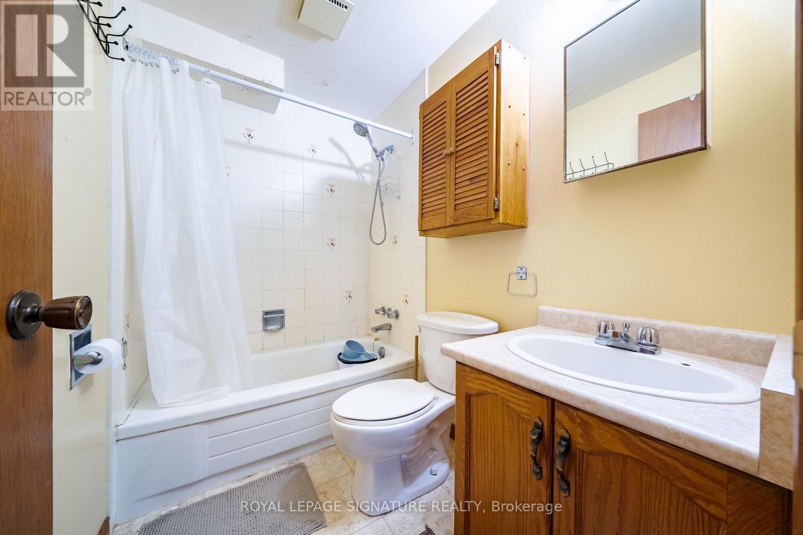 20 Mcfeeters Crescent, Clarington, Ontario  L1C 4G5 - Photo 28 - E13778880