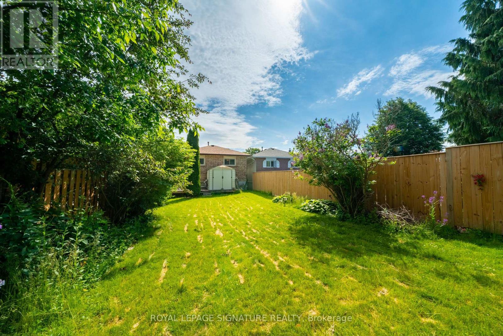 20 Mcfeeters Crescent, Clarington, Ontario  L1C 4G5 - Photo 35 - E13778880