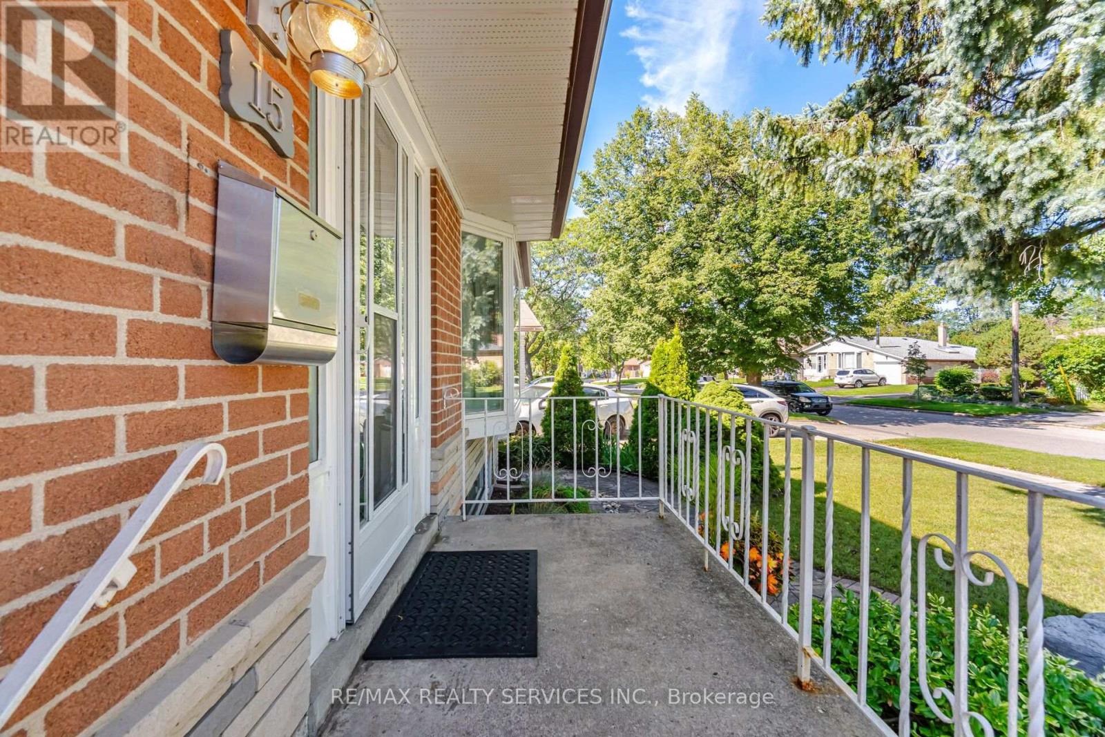15 Shoreview Drive, Toronto, Ontario  M1E 3R1 - Photo 8 - E13778904