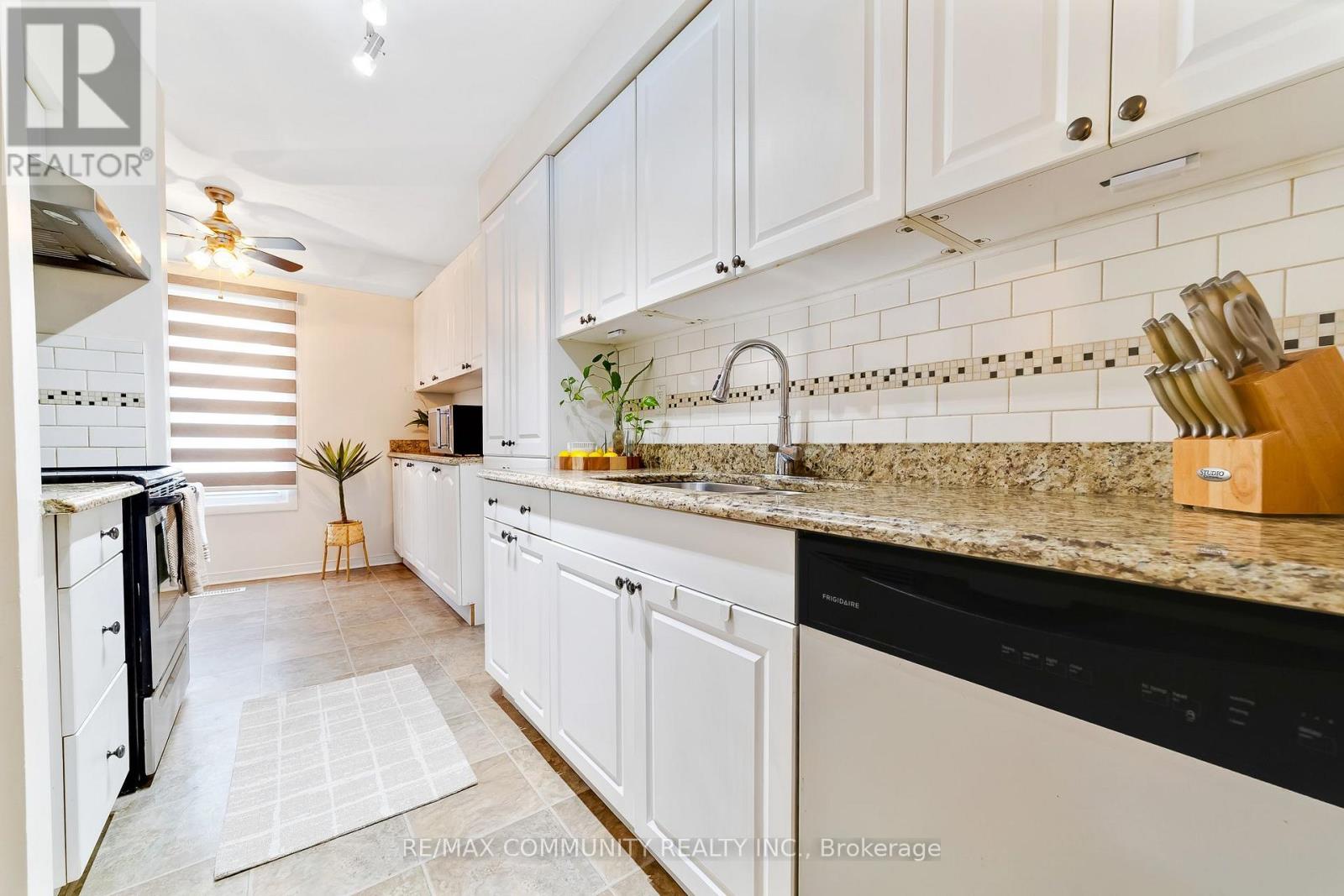 55 - 1055 Central Park Boulevard N, Oshawa, Ontario  L1G 7M4 - Photo 12 - E13778958