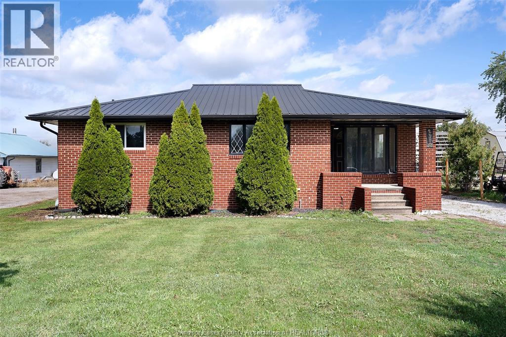 2300 County Rd 12, Essex, Ontario  N8M 2X6 - Photo 2 - 26022427