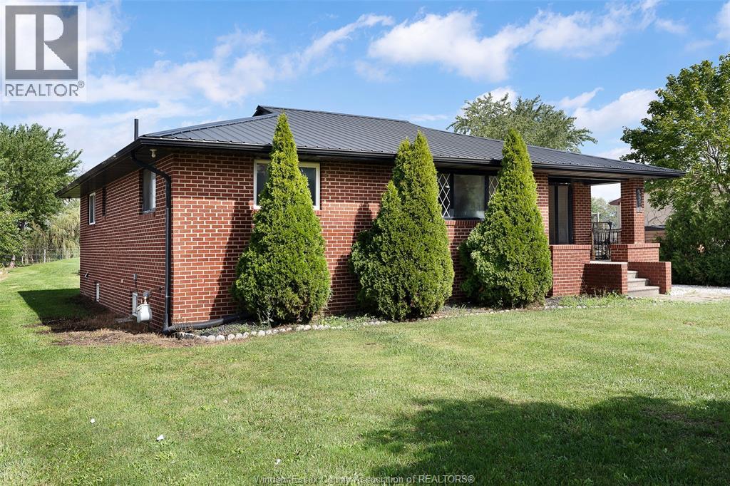 2300 County Rd 12, Essex, Ontario  N8M 2X6 - Photo 3 - 26022427