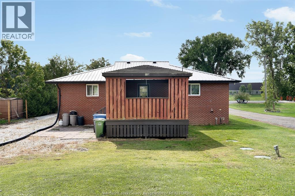 2300 County Rd 12, Essex, Ontario  N8M 2X6 - Photo 8 - 26022427
