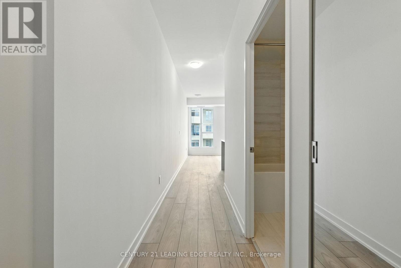 1918 - 10 Abeja Street, Vaughan, Ontario  L4K 0R4 - Photo 5 - N13778890