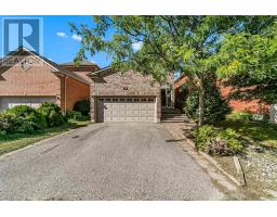 18 BUCKHORN AVENUE, Richmond Hill, Ontario