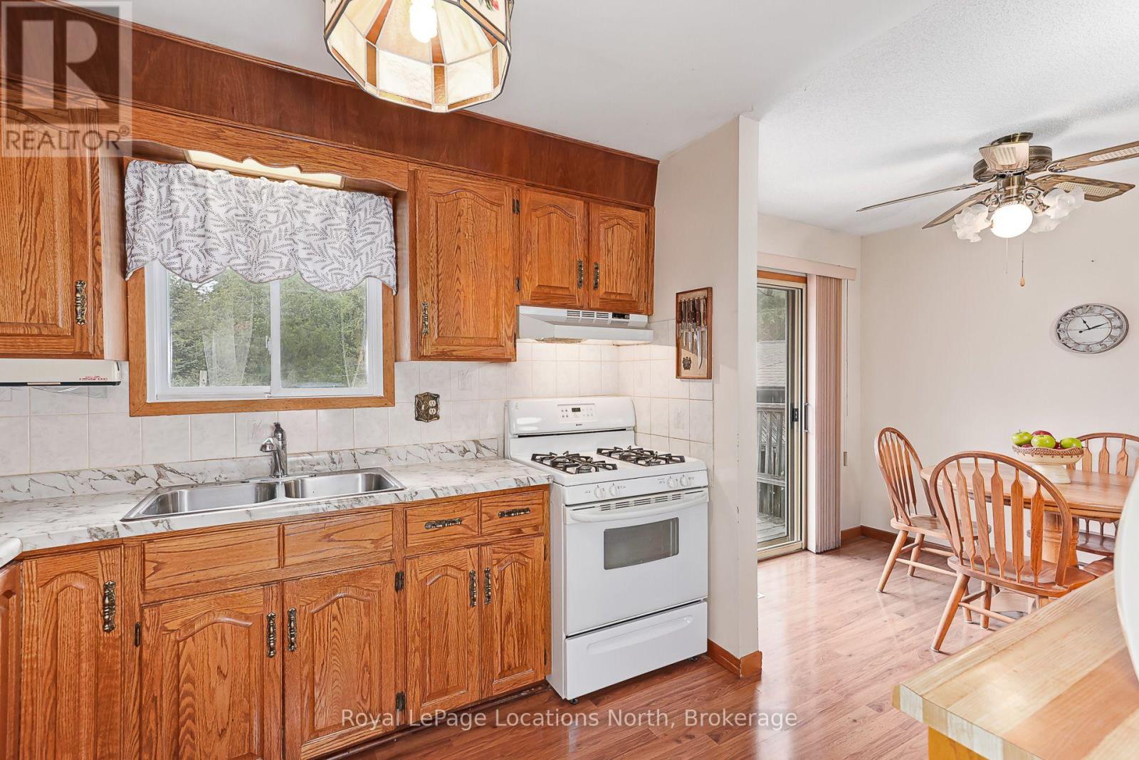 26 Stroud Crescent, Wasaga Beach, Ontario  L9Z 2T5 - Photo 12 - S13778858