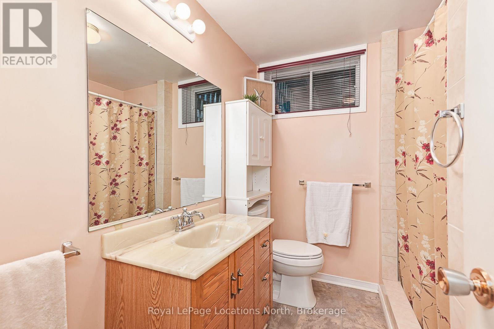 26 Stroud Crescent, Wasaga Beach, Ontario  L9Z 2T5 - Photo 23 - S13778858