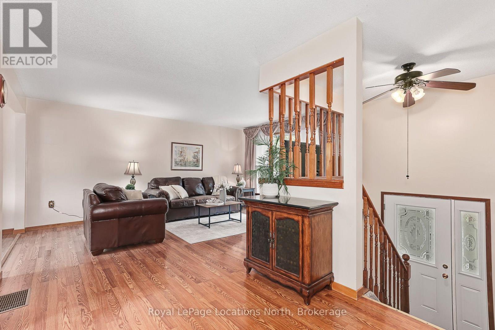 26 Stroud Crescent, Wasaga Beach, Ontario  L9Z 2T5 - Photo 7 - S13778858