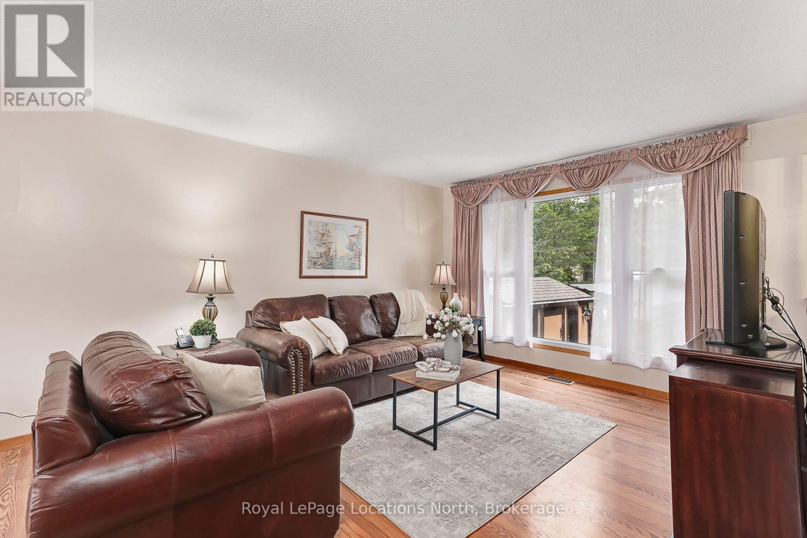 26 Stroud Crescent, Wasaga Beach, Ontario  L9Z 2T5 - Photo 8 - S13778858