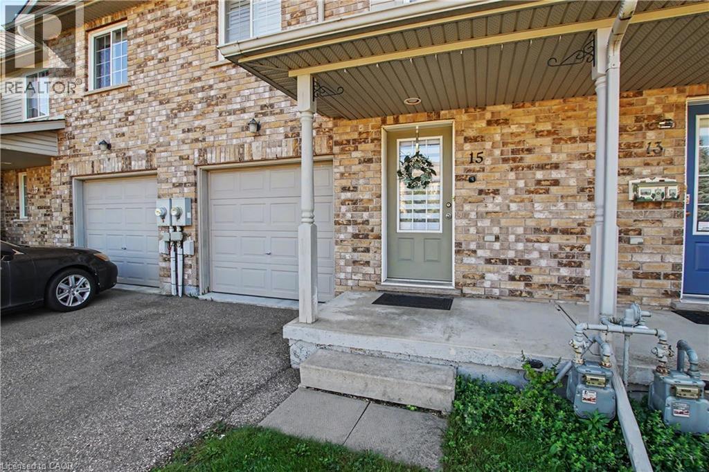 15 Bryan Court, Kitchener, Ontario  N2A 4J4 - Photo 3 - 40862940