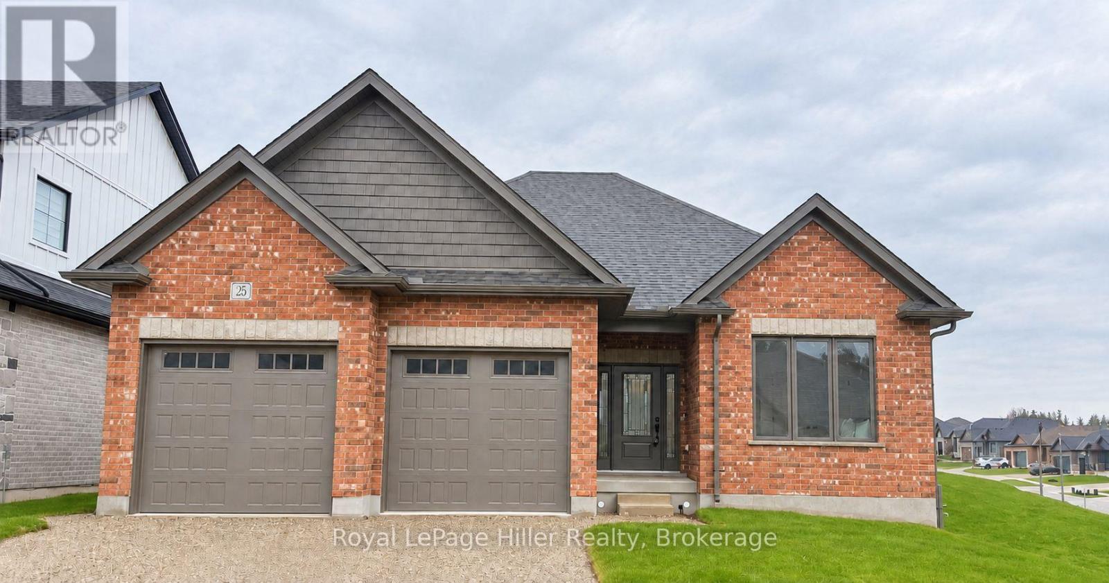 25 Avery Place, Perth East, Ontario  N0K 1M0 - Photo 1 - X13778856