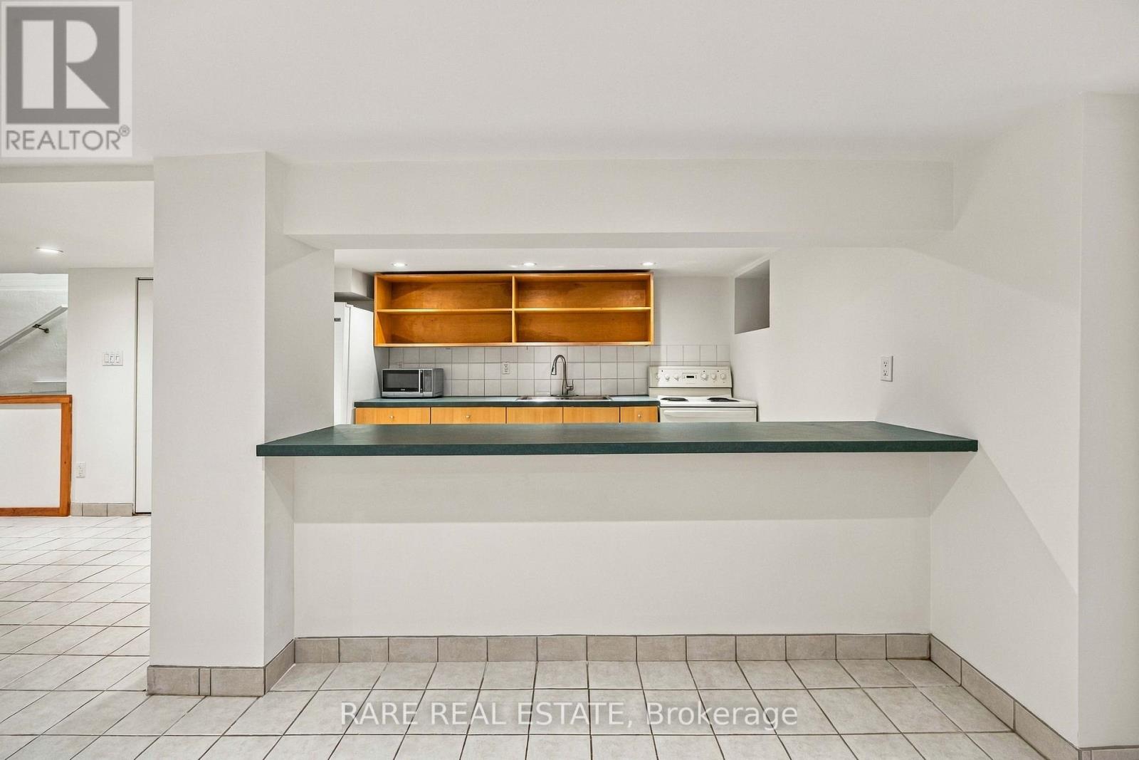 1 - 152 Sunnyside Avenue, Toronto, Ontario  M6R 2P2 - Photo 4 - W13778824