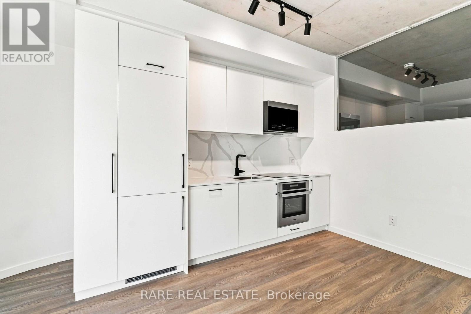 330 - 689 The Queensway, Toronto, Ontario  M8Y 3A6 - Photo 3 - W13778826