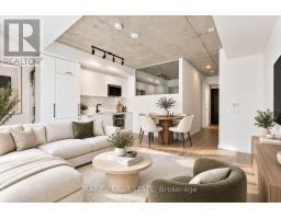 330 - 689 THE QUEENSWAY, Toronto, Ontario