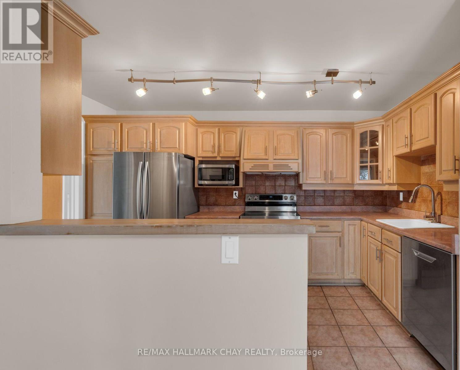 21 Ontario Street, Orangeville, Ontario  L9W 2T9 - Photo 6 - W13778954