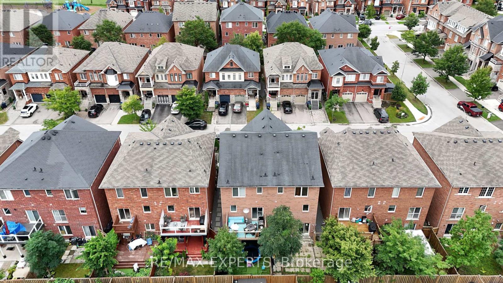 38 Betty Nagle Street, Toronto, Ontario  M9M 0E2 - Photo 32 - W13778964