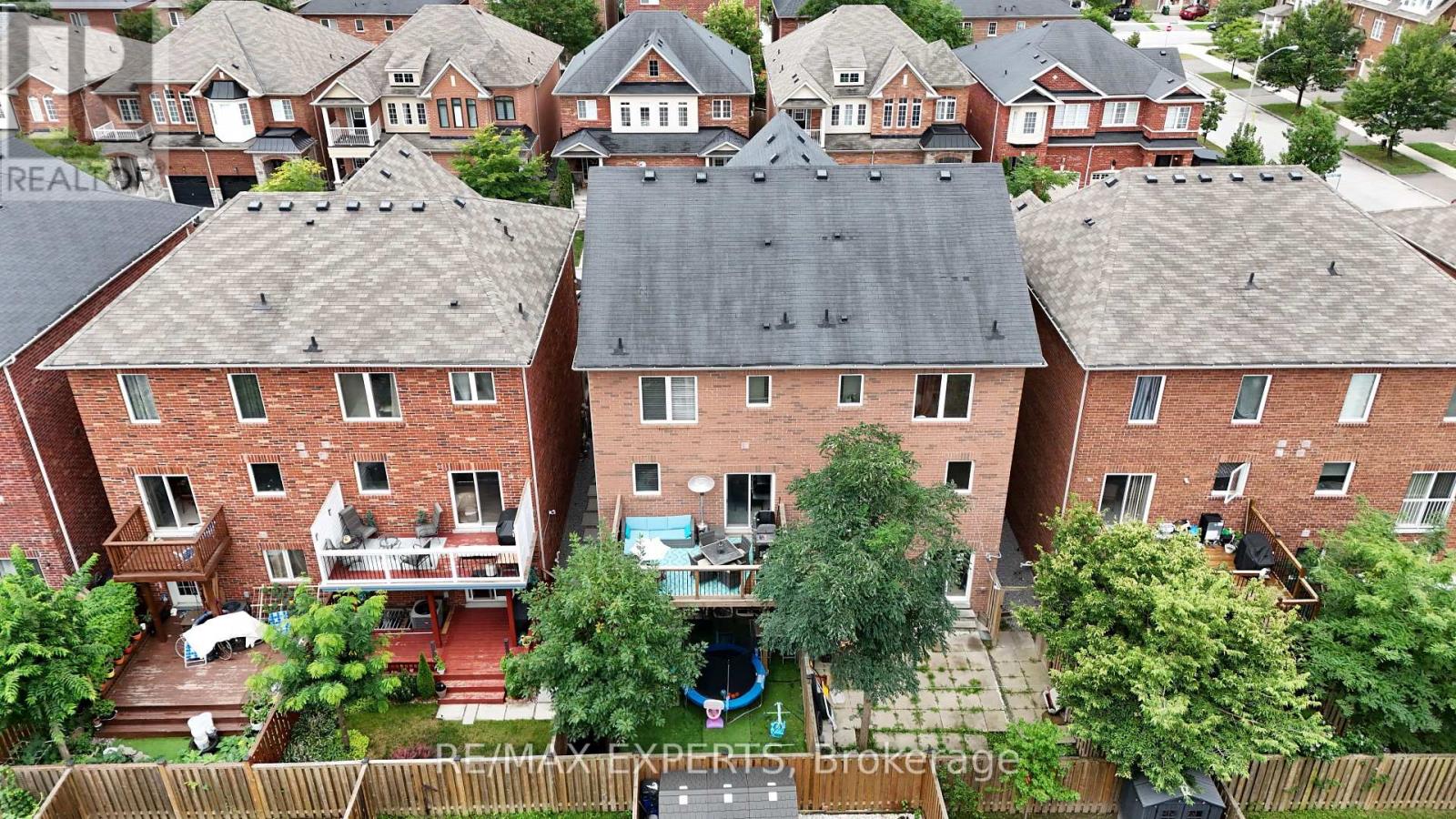 38 Betty Nagle Street, Toronto, Ontario  M9M 0E2 - Photo 33 - W13778964