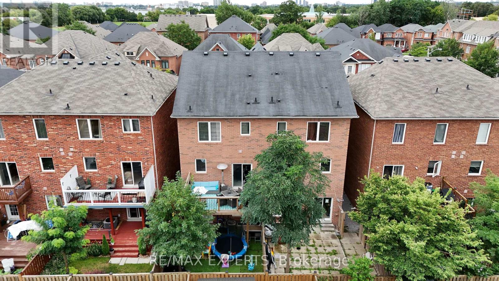 38 Betty Nagle Street, Toronto, Ontario  M9M 0E2 - Photo 34 - W13778964
