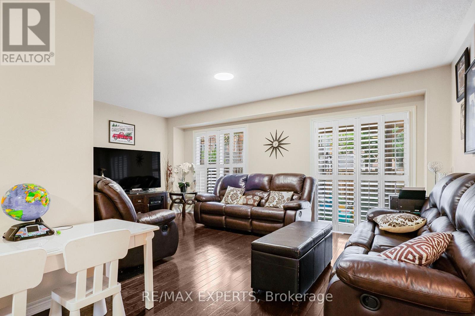 38 Betty Nagle Street, Toronto, Ontario  M9M 0E2 - Photo 6 - W13778964