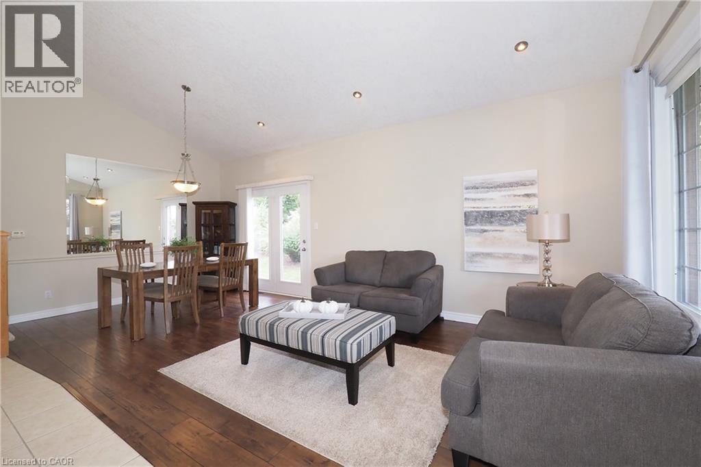 559 Springwater Drive, Waterloo, Ontario  N2V 2K6 - Photo 8 - 40859976